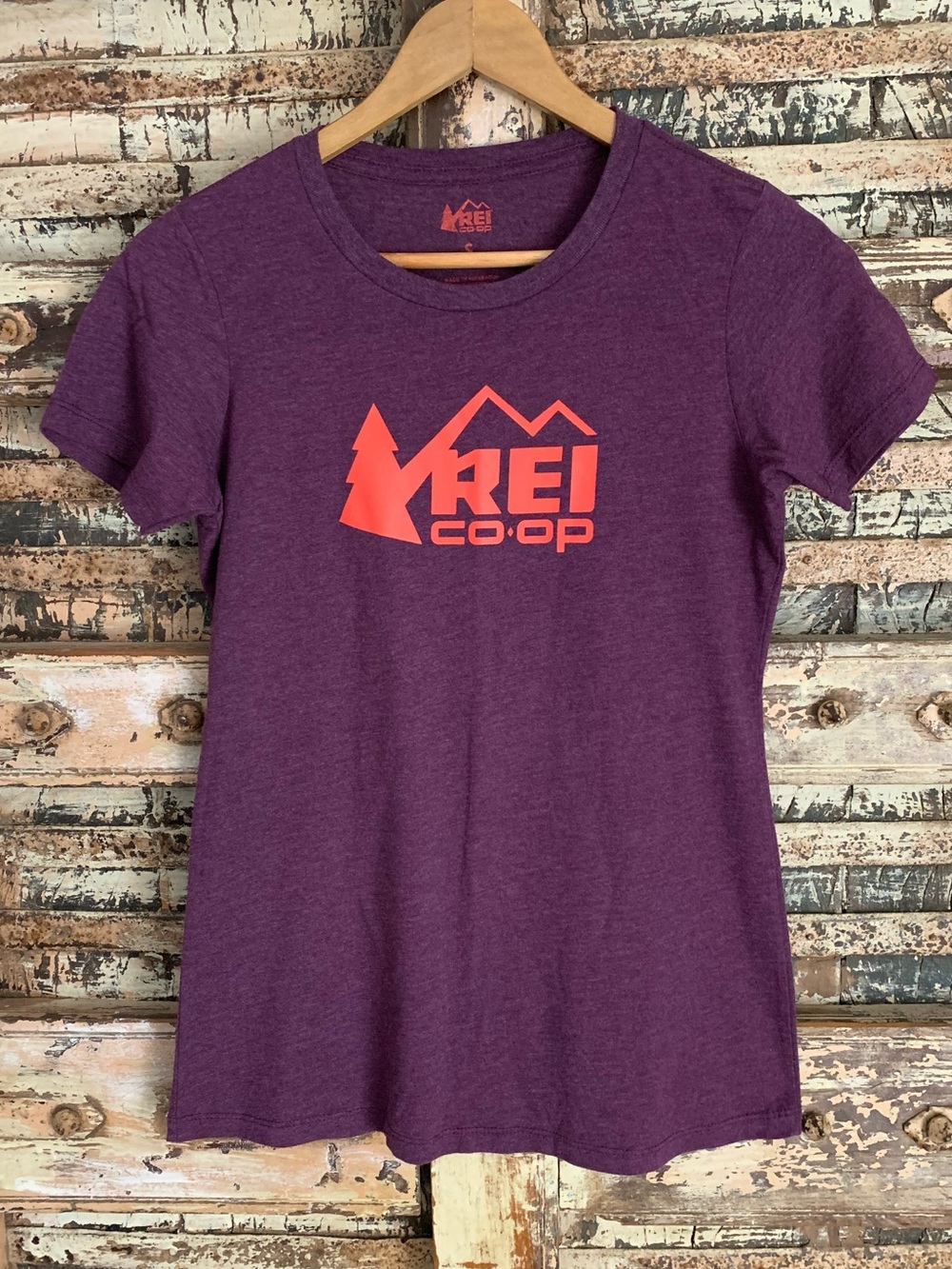 REI Co-op Women’s Purple Logo Graphic T-Shirt Outdoor Hiking, Casual Tee, Small